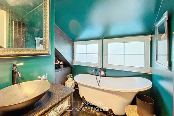 Maison ancienne de caractère avec piscine et lavoir d’époque à Jouars-Pontchartrain