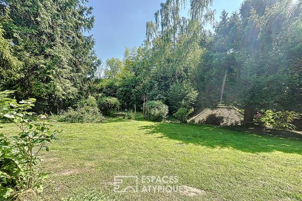 Maison ancienne de caractère avec piscine et lavoir d’époque à Jouars-Pontchartrain