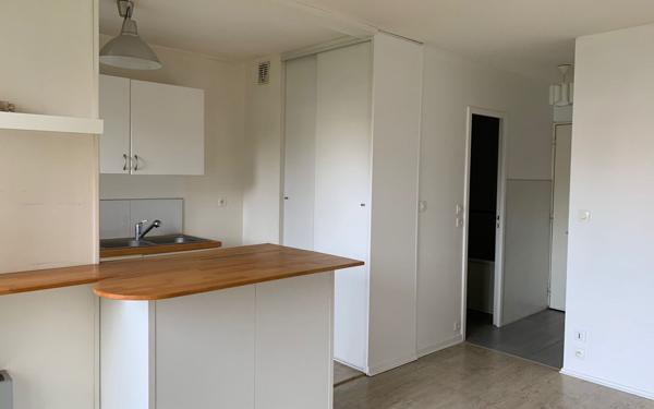 Appartement à vendre    1 pièce • 29,42 m2 Les Ulis