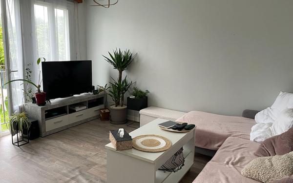 Maison à louer    4 pièces •  Le Palais-sur-Vienne