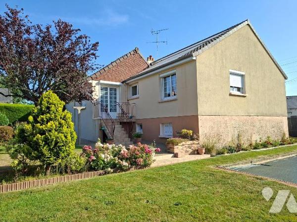 A Vendre, à ERNEE (53500), en Mayenne.
Maison d'habitation, équipée de panneaux photovoltaïque...
