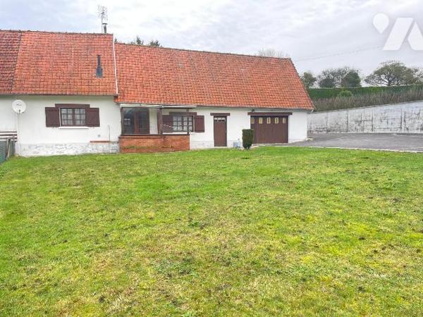 Maison à renover comprenant : Une entrée, une cuisine, un séjour, un WC, une chambre.
Annexes ...