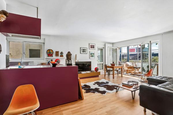 Paris (75019) Exclusivité - 4 pièces avec jardin d'hiver et balcon