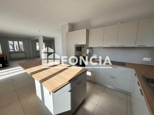 Location Maison 5 pièces 165 m² - 3 RUE HELENE Neuville Sur Saone 69250