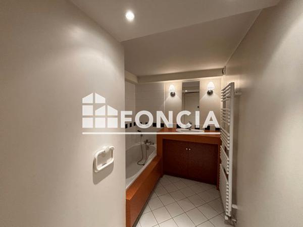 Location Maison 5 pièces 165 m² - 3 RUE HELENE Neuville Sur Saone 69250