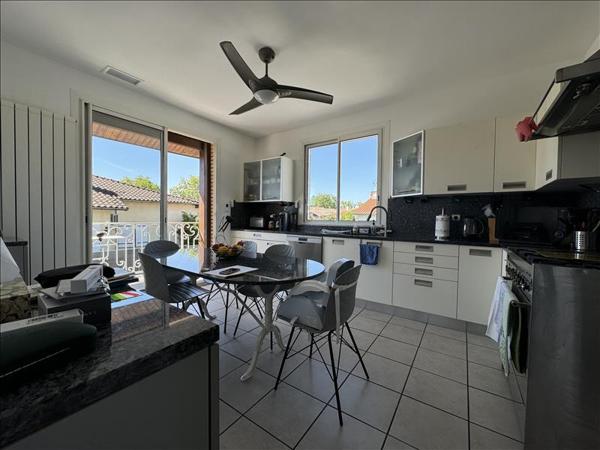 Maison à vendre |  Saint-Jean |  9 pièces | 267 m²