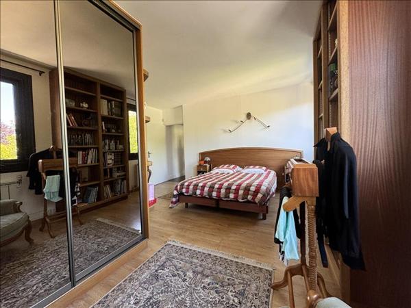 Maison à vendre |  Saint-Jean |  9 pièces | 267 m²