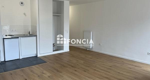 Location Studio 42.22 m² - Fontainebleau 77300