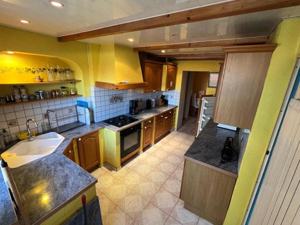 Marseille (13004) APPARTEMENT AVEC TERRASSE AUX CHUTES LAVIE