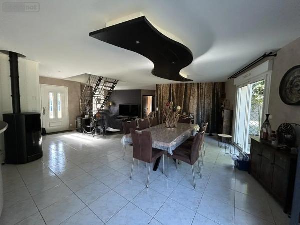 Achat - Maison Saint-Ouën-des-Toits 53410 6 pièces 145 m 2 820 m 2