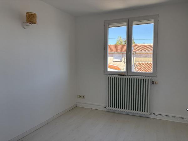 Maison 5 pièces à louer à Bressuire avec jardin et garage