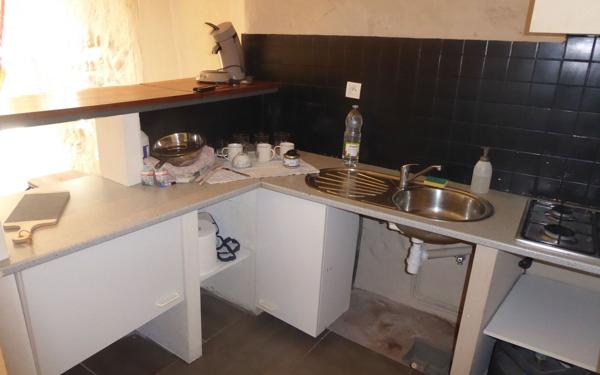 Maison à vendre    2 pièces •  Peipin