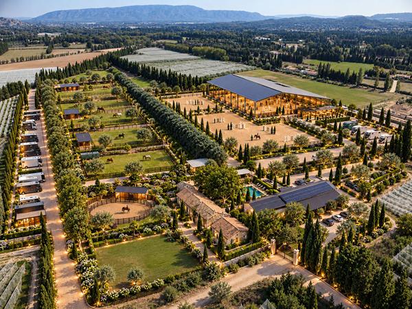Domaine d'exception de 11hectares .Un futur resort équestre au coeur des Alpilles Saint andiol