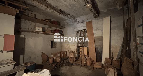 À vendre Local commercial 54.27 m² - Nîmes 30000