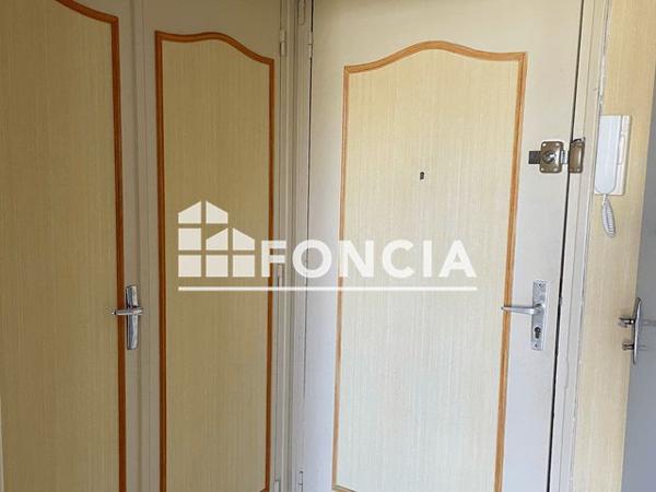 Location Studio 28.36 m² - 83 RUE THEODULE RIBOT Saint Brieuc 22000