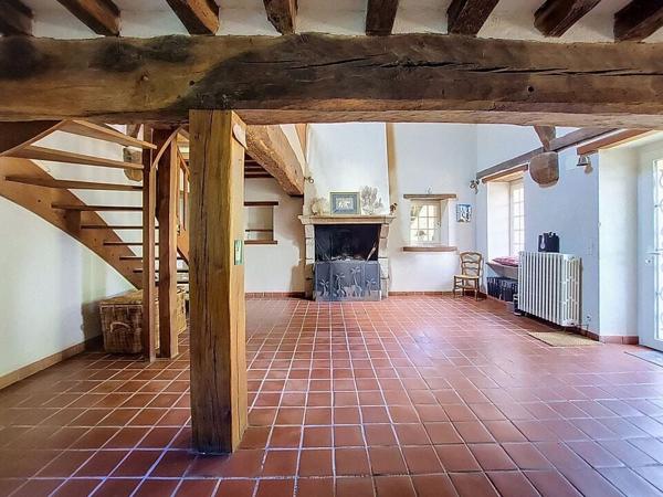 Longère de caractère 142 m2 habitables en campagne