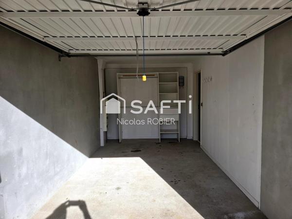 Maison individuelle non mitoyenne trois chambres, garage, jardin clos proche toutes commodités