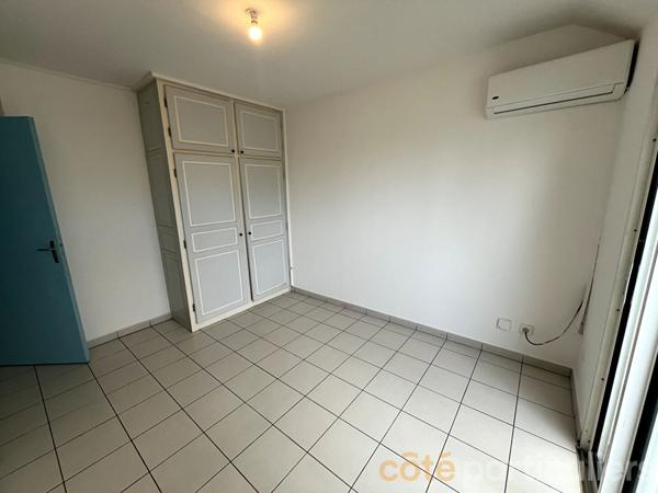 Location
                Appartement90 m² - 3 Pièces -
                    SAINT LEU (97436)