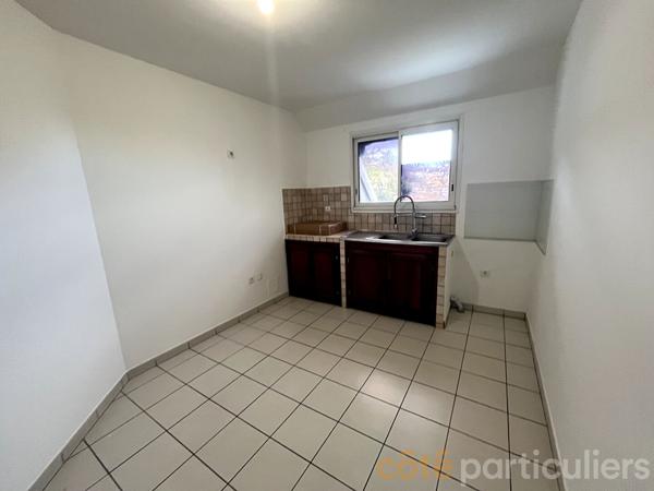 Location
                Appartement90 m² - 3 Pièces -
                    SAINT LEU (97436)