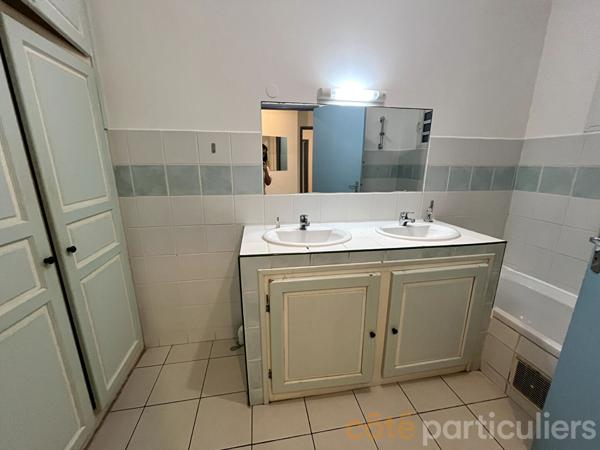 Location
                Appartement90 m² - 3 Pièces -
                    SAINT LEU (97436)