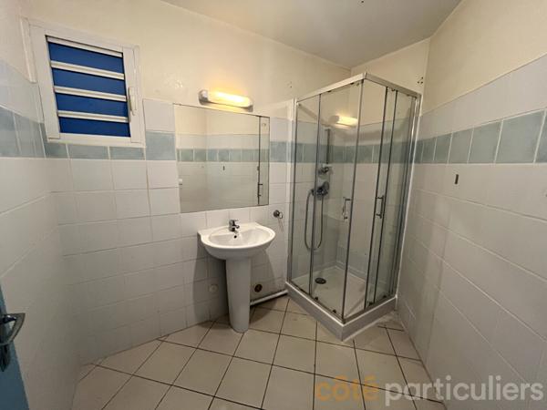 Location
                Appartement90 m² - 3 Pièces -
                    SAINT LEU (97436)
