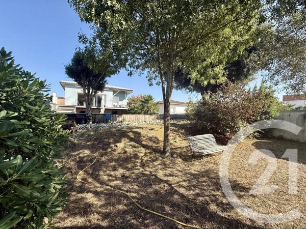 Maison à vendre  8 pièces - 200 m 2   SAUJON  - 17