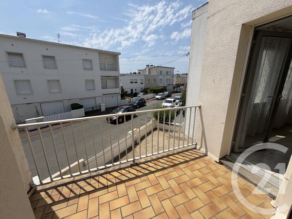 Maison à vendre  8 pièces - 200 m 2   SAUJON  - 17