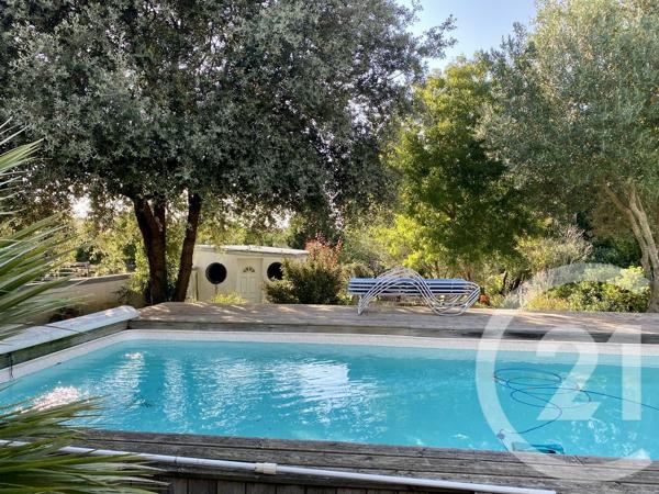 Maison à vendre  8 pièces - 200 m 2   SAUJON  - 17