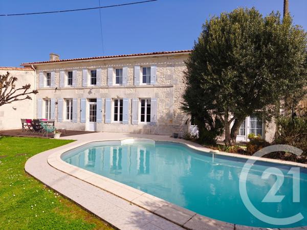 Maison à vendre  8 pièces - 200 m 2   SAUJON  - 17