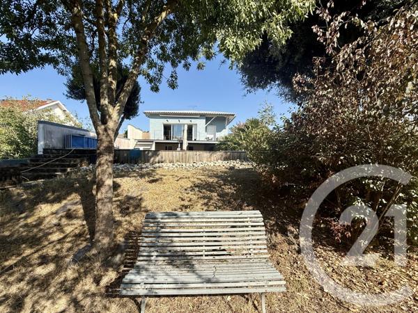 Maison à vendre  8 pièces - 200 m 2   SAUJON  - 17