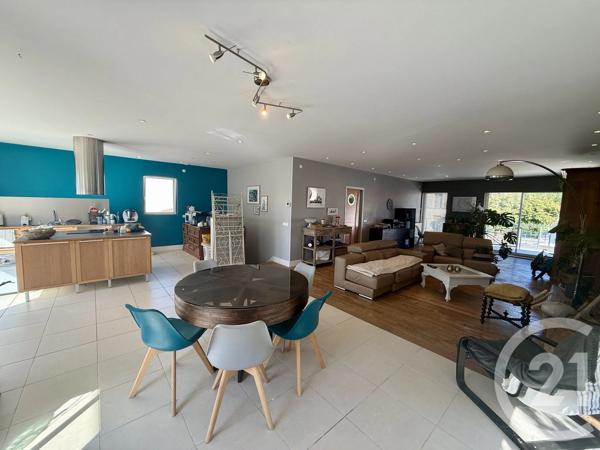 Maison à vendre  8 pièces - 200 m 2   SAUJON  - 17