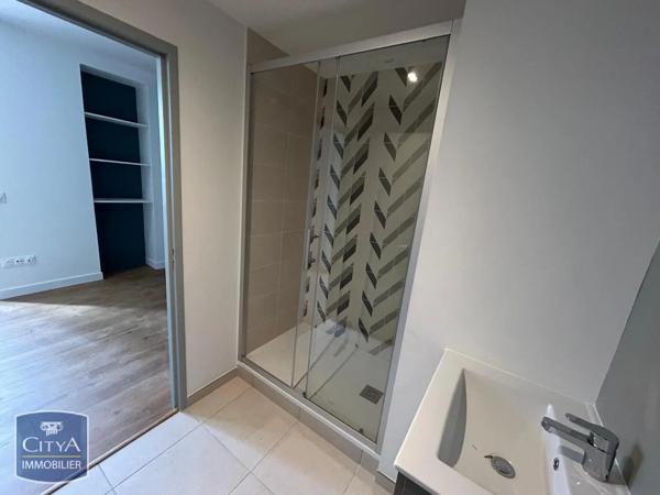 Appartement à louer 2 pièces 43.67m² Pau (64000)