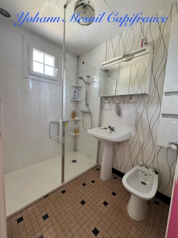 Maison à vendre 5 pièces  (79)