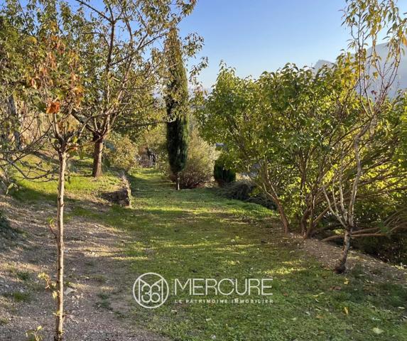 Terrain constructible à Challes-les-Eaux