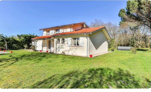 Maison familiale + appartement T2 située entre Marcheprime et Biganos