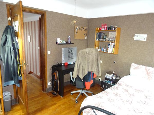 A proximité du Cable (transport)Correspondance ligne 8