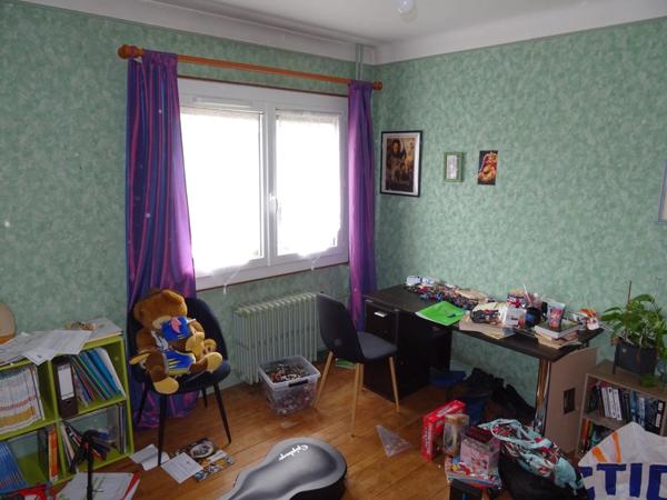 A proximité du Cable (transport)Correspondance ligne 8