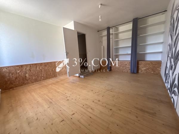 Maison
                                                                                                                                                                                                                                                                                                                        7 pièce(s)                                                                                                                                                                                                          3 chambre(s)                                                                                                                                                                                                          130  m²