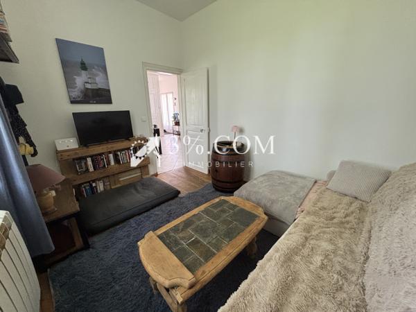 Maison
                                                                                                                                                                                                                                                                                                                        7 pièce(s)                                                                                                                                                                                                          3 chambre(s)                                                                                                                                                                                                          130  m²