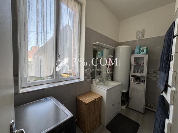 Maison
                                                                                                                                                                                                                                                                                                                        7 pièce(s)                                                                                                                                                                                                          3 chambre(s)                                                                                                                                                                                                          130  m²