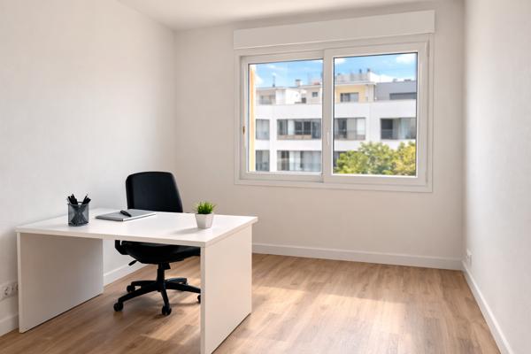 BUREAU  250,€ HT SECURISE É Nice Est – Accès  Pénétrante et A8 immédiat