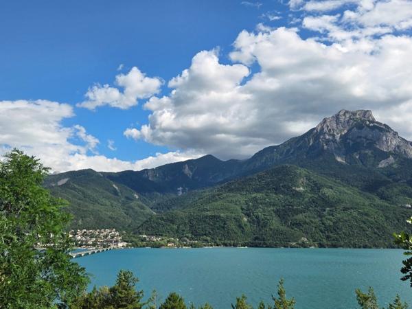 Appartement à vendre 4 pièces ,vue Lac et Montagnes sur SAVINES LE LAC (05) , Dans une résidence en construction style villa plein Sud ,livrable été 2026
