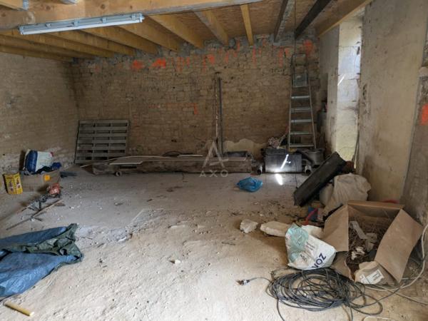 Grande longère et une grange à rénover avec terrain constructible