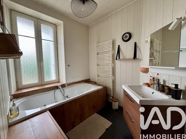 Maison à vendre 7 pièces 156 m² Bressuire