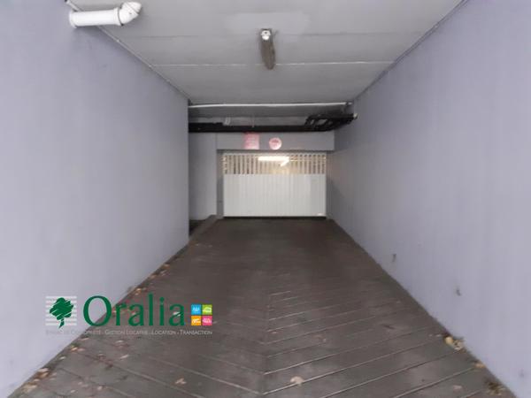 Parking · Location Dijon (21000)