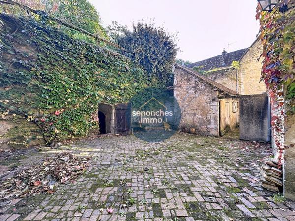 Maison de caractère avec jardin et dépendances  Nogent-le-Rotrou centre
