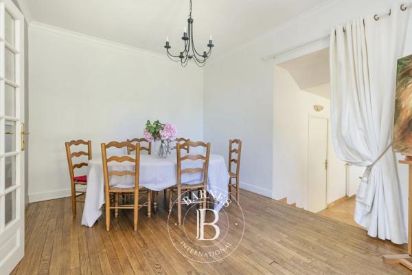La Garenne-Colombes, Maison 6 Chambres -  180 m² à vendre