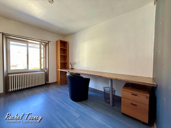 À VENDRE – Authentique corps de ferme T7 -210m²- rénové avec jardin et vue sur les Vosges –