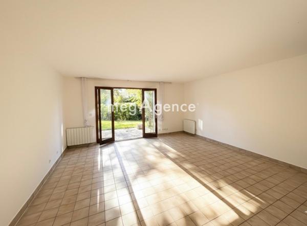 Maison à SAINT-NOM-LA-BRETECHE, 78860 - 7 pièces 182m²