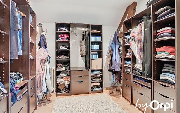 Maison à vendre    8 pièces • 213 m2 Arpheuilles-Saint-Priest